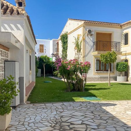 Lovely 1- Bedroom Rental With Pool, Close To The Beach Vera Exterior foto