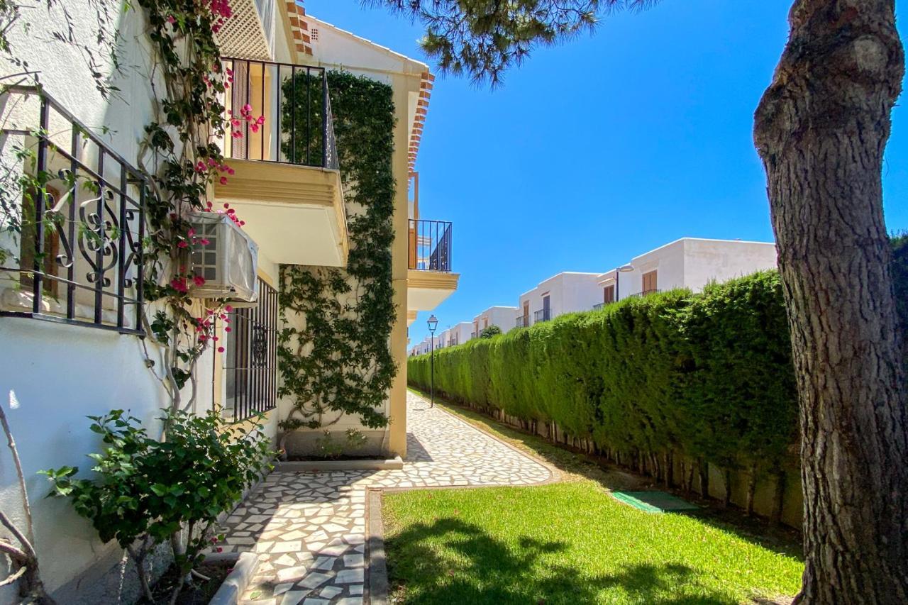 Lovely 1- Bedroom Rental With Pool, Close To The Beach Vera Exterior foto